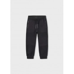 Pantalón tipo jogger...